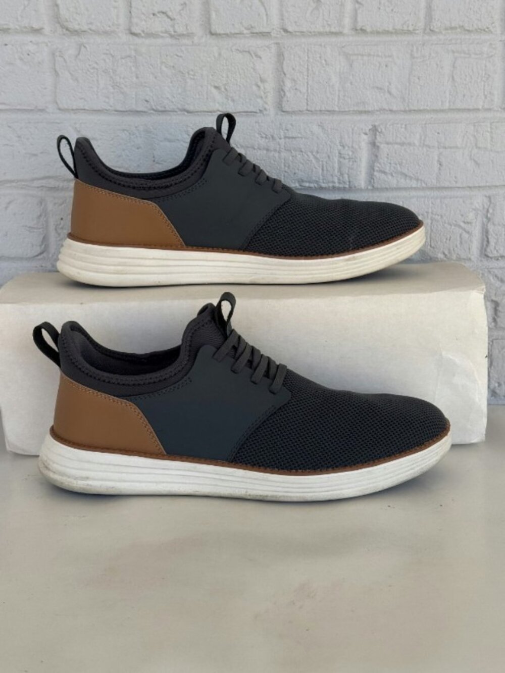 VILOCY Casual Dress Sneakers Men's 11/44
